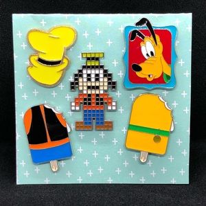 Disney Pin Trading Goofy and Pluto bundle